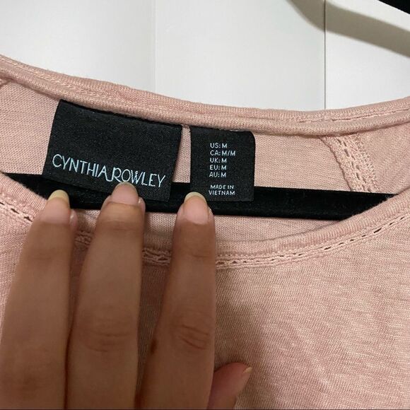 Cynthia Rowley blush hi/low blouse - Picture 2 of 4